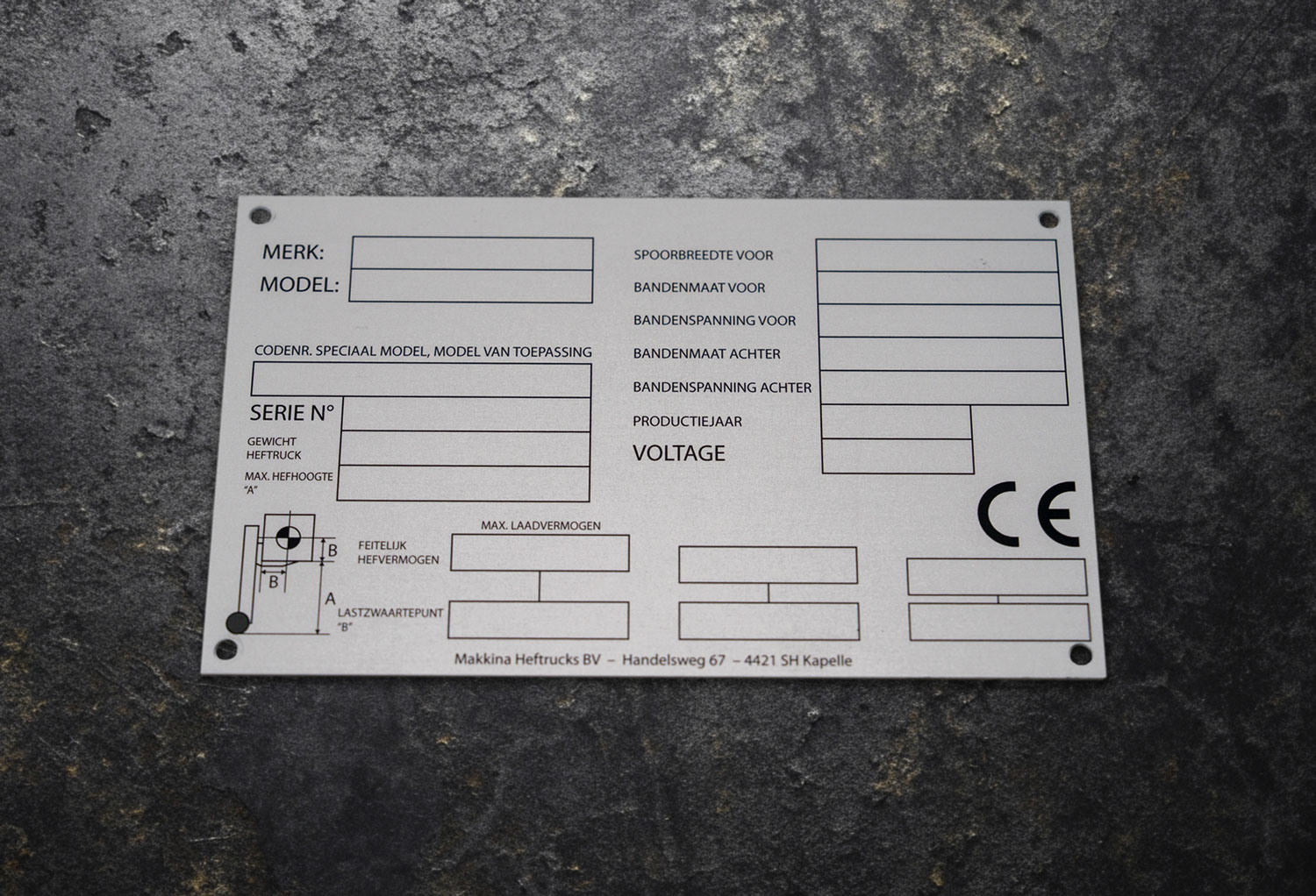 Bedrukte typeplaat laten maken - The Dutch Nameplate Company